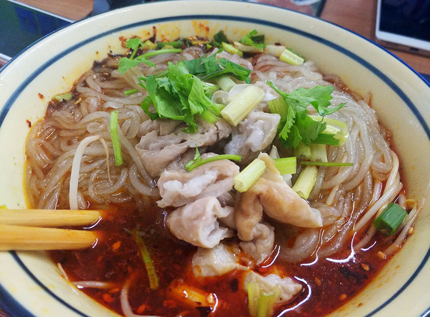 特色小吃學(xué)習(xí)要注意哪些問題，小吃培訓(xùn)價格怎么樣
