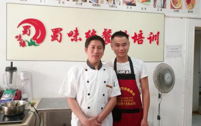 什么季節(jié)吃好火鍋?zhàn)詈茫砍曰疱佊惺裁醋⒁馐马?xiàng)？