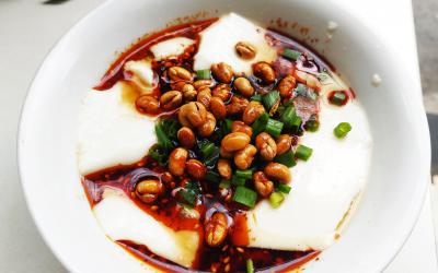 學(xué)做豆腐腦找哪家好？特色小吃豆腐腦怎么做？