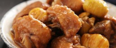 板栗燒雞最好吃的做法，簡(jiǎn)單美味又下飯，看看你喜歡吃不？