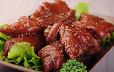 哪家烤豬蹄技術(shù)培訓(xùn)學(xué)校技術(shù)好？調(diào)味簡單