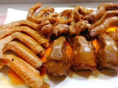 四川學(xué)正宗鹵菜鹵水技術(shù)做法哪里好？享受產(chǎn)品技術(shù)升級