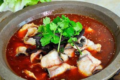 四川砂鍋魚技能做法哪里專業(yè)？秘制醬料的制造