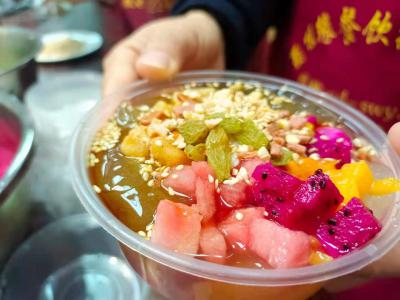 冰粉小吃技術(shù)培訓(xùn)學校哪里好？培訓(xùn)各種佐料的搭配