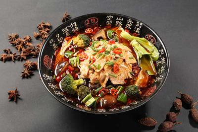 冒菜培訓(xùn)班哪家好價(jià)格便宜？炒制底料的注意事項(xiàng)
