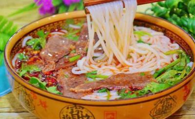 小吃培訓(xùn)在哪里學(xué)最好？學(xué)習(xí)羊肉粉技術(shù)培訓(xùn)