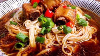 成都餐飲培訓(xùn)學(xué)校排名，排骨面食技術(shù)培訓(xùn)哪里正宗？