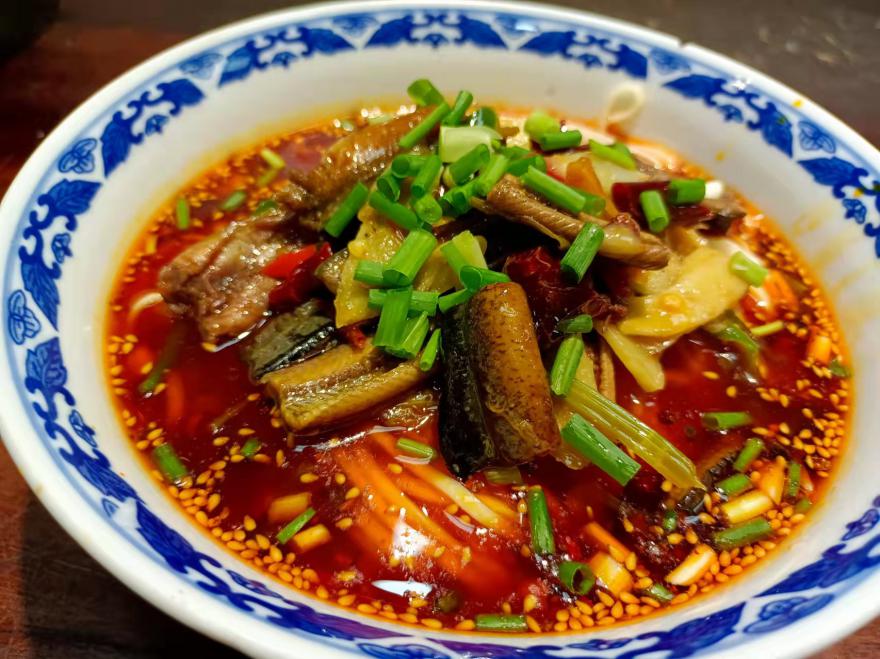 培訓(xùn)美食小吃學(xué)校有哪些？成都美食小吃培訓(xùn)學(xué)校班