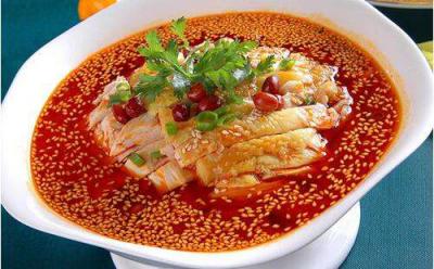 培訓(xùn)小吃排名學(xué)校有哪些？美食小吃技術(shù)培訓(xùn)學(xué)校