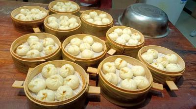 小吃培訓(xùn)學(xué)校多少錢？正宗小吃技術(shù)培訓(xùn)學(xué)校