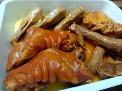 鹵菜培訓(xùn)一般多少學(xué)費(fèi)？學(xué)習(xí)正宗鹵菜串串制作技巧