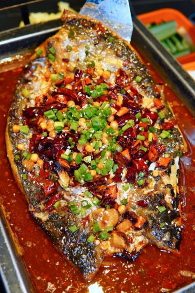 萬州烤魚技術(shù)培訓(xùn)哪里正規(guī)？培訓(xùn)成都串串香多少錢？